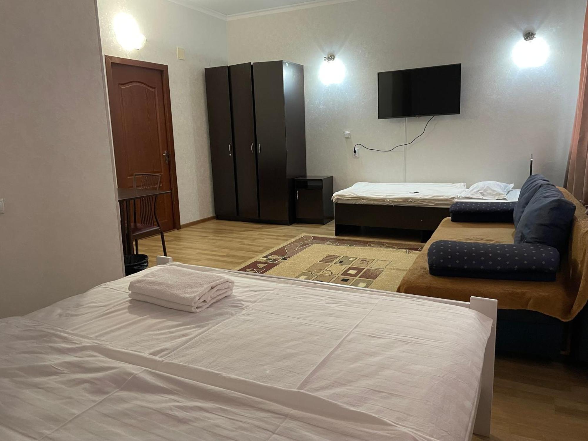 Hostel Fiveseasons Almaty Exteriér fotografie